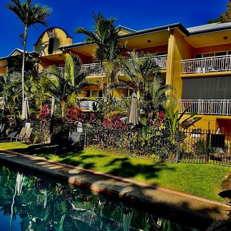 The York Beachfront Holiday Apartments Yorkeys Knob Eksteriør bilde