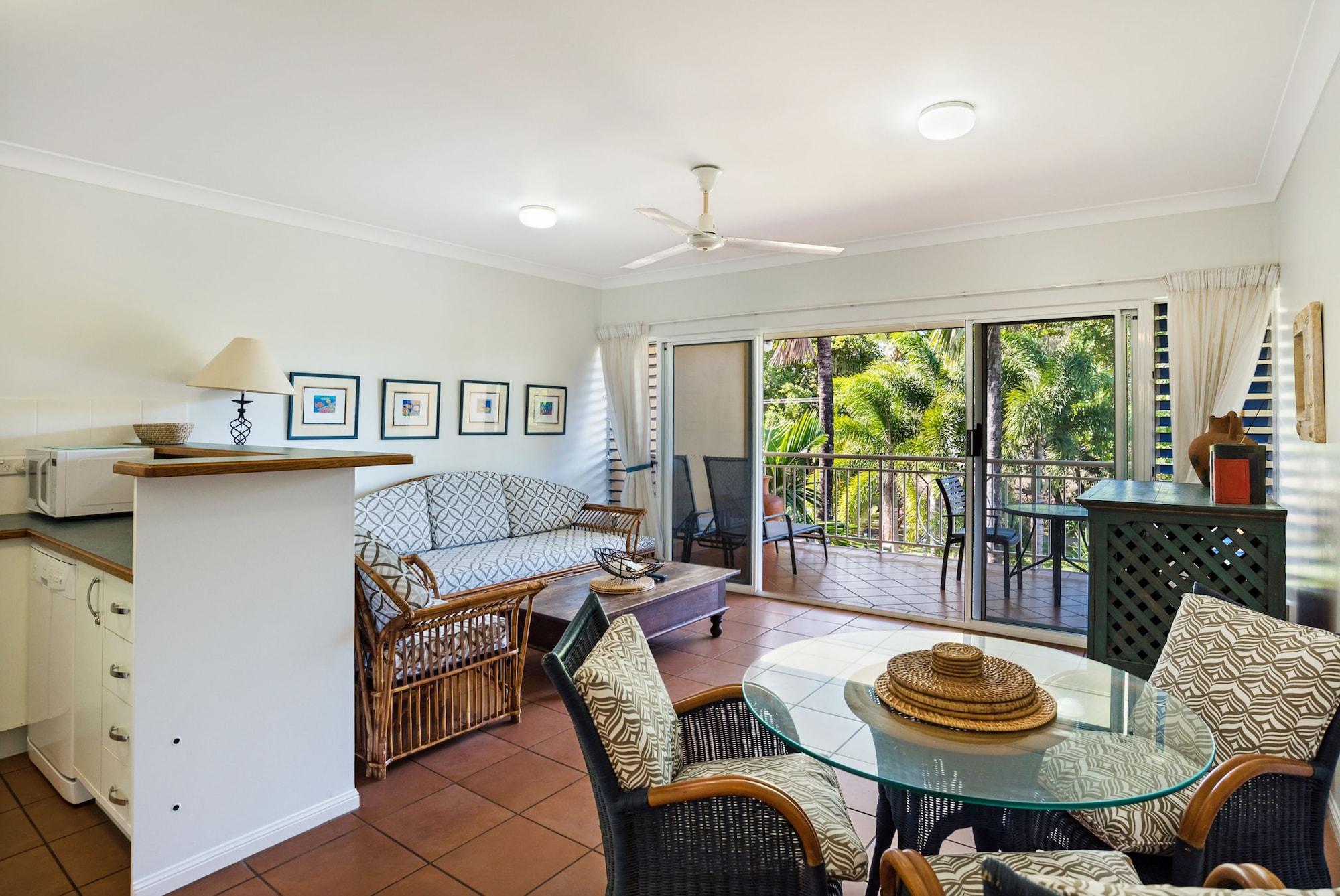 The York Beachfront Holiday Apartments Yorkeys Knob Eksteriør bilde