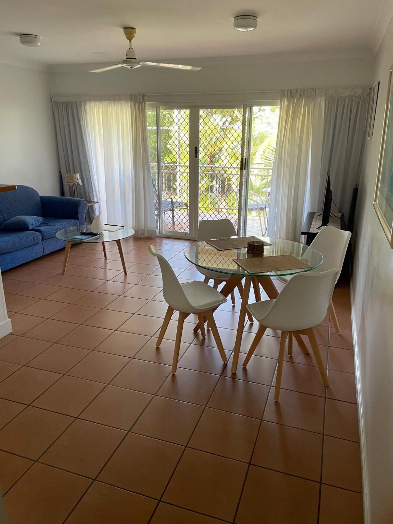 The York Beachfront Holiday Apartments Yorkeys Knob Eksteriør bilde