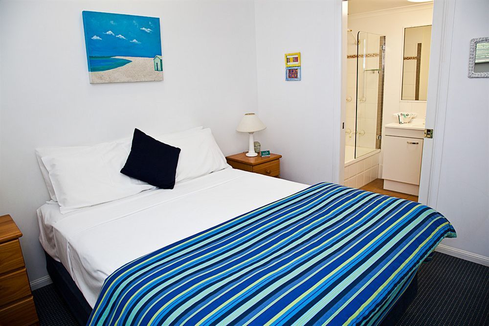 The York Beachfront Holiday Apartments Yorkeys Knob Eksteriør bilde
