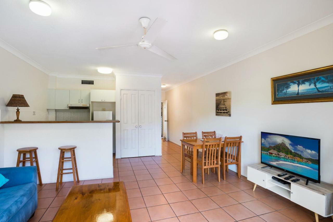 The York Beachfront Holiday Apartments Yorkeys Knob Eksteriør bilde